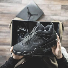 AIR JORDAN RETRO 4 BLACK CAT SEMI UA
