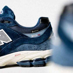 New balancee 2002R Protection Pack Dark Navy
