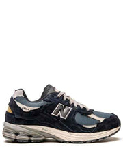 New balancee 2002R Protection Pack Dark Navy