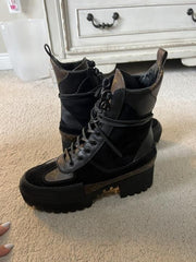 LOUIIS VUITTTON PREMIUM HIGH ANKLE BOOTS HEEL