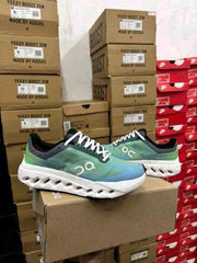 On Cloud surfer Honeydew Ivory 585