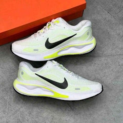 Nikkee Journey Run White Barely Volt