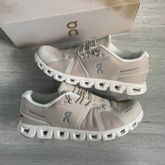 On Running Cloud 5 Pearl White 1269