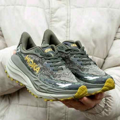 HOKA Olive Stinson 7 Trainers 579