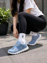 On Running Cloud 6 Chambray White