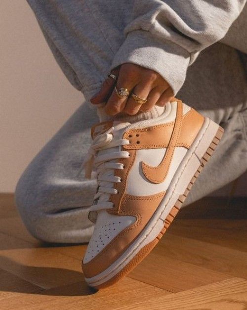 Nikee Dunk Low Harvest Moon W