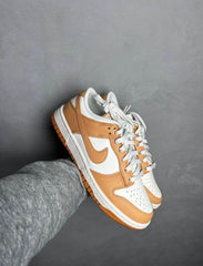 Nikee Dunk Low Harvest Moon W