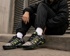 Nik Airmax Plus Utility Tan Volt 2387