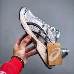 Asiccs Gel Kayano 14 White Black 2683