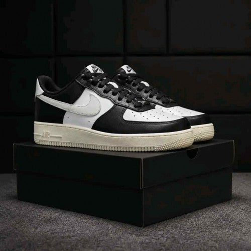 Nikee Airforce 1 07 Low White Light Silver Coconut Milk Black