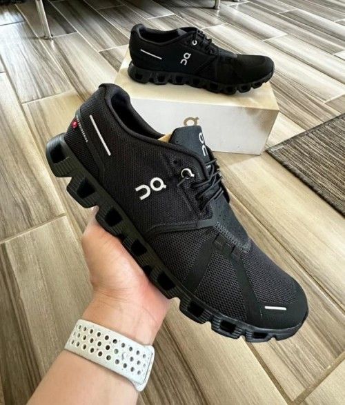 On Running Cloud 6 Waterproof Full Black