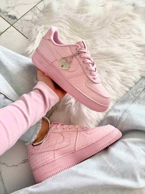 Nikee AirForce 1 Low Valentines Day Pink foam