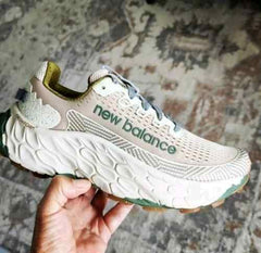 New balanccee Fresh Foam x Trail More V3 Beige