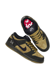 supreme x Nikee sb dunk low camper green Black - 2